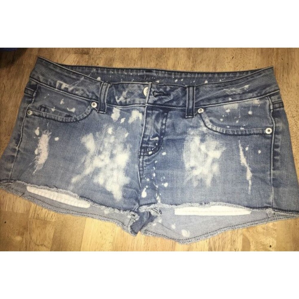 London jean short shorts size 6 Distressed Paint Wash